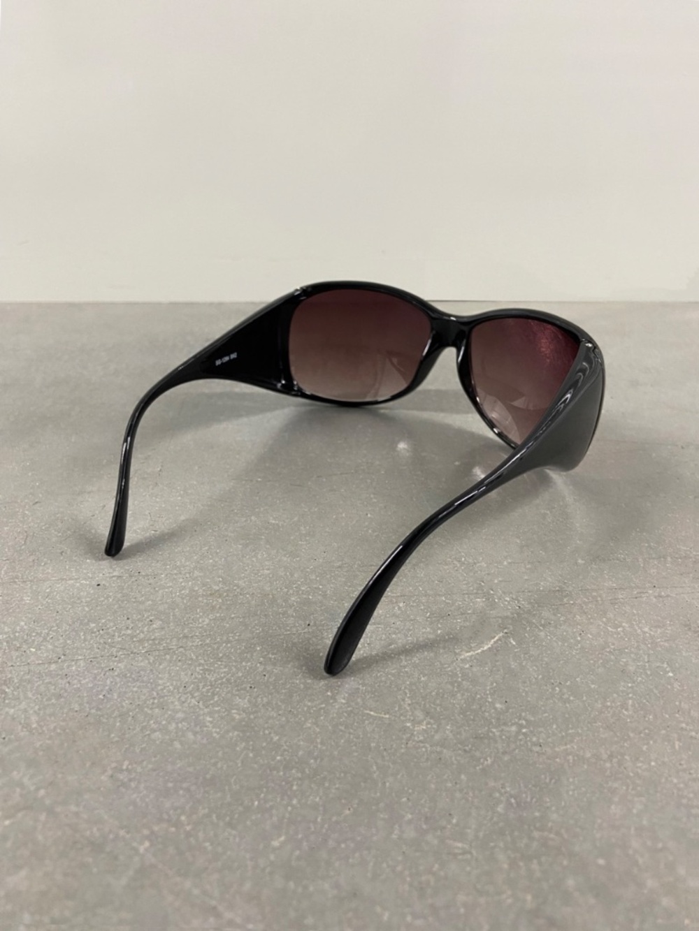 ONE WAY BLACK RIDER SUNGLASSES - Picture 2 of 3